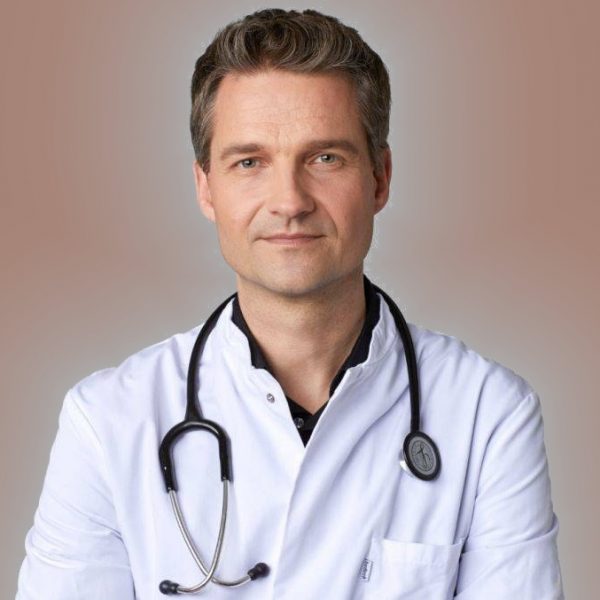 OsteoPro-Arzt – Porträtfoto Dr. med. Nikolaus Schmidt-Sibeth, Facharzt für Allgemeinmedizin, Osteoporose Spezialist