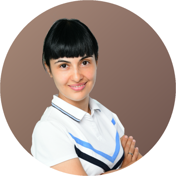 OsteoPro-Ärztin – Porträtfoto Plamena Simeonova, Fachärztin für Innere Medizin, Osteoporose Spezialistin
